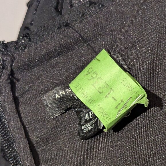 Dress - LBD - Ann Taylor - 4P - Classic - Picture 7 of 8